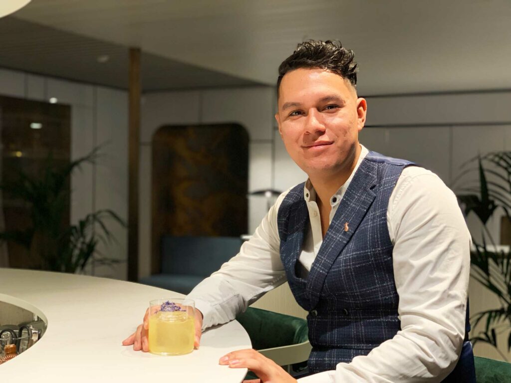 Blue-Happy-Hour-fortunello-It-Milano-Coqtail-Milano-Tavernese