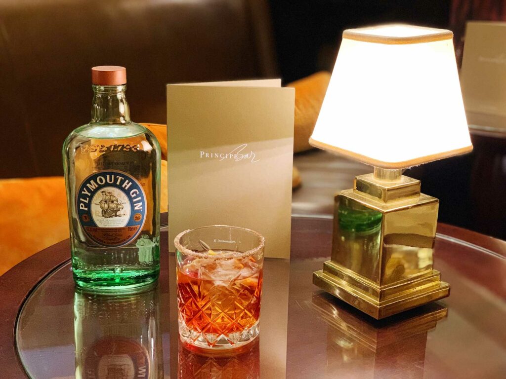 Un-viaggio-inaspettato-Plymouth-Gin