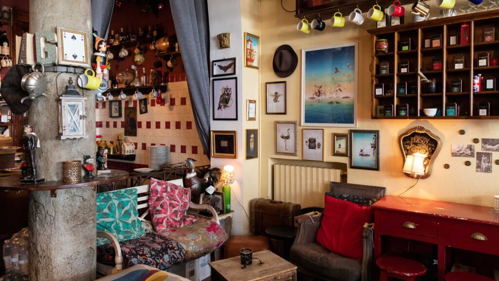 Cocktail-bar-sui-navigli-MAG-cafè-Flavio-Angiolillo-Coqtail-Milano