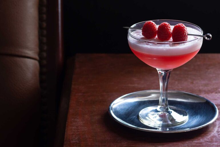 Clover-club-cocktail-ricetta-Coqtail-Milano