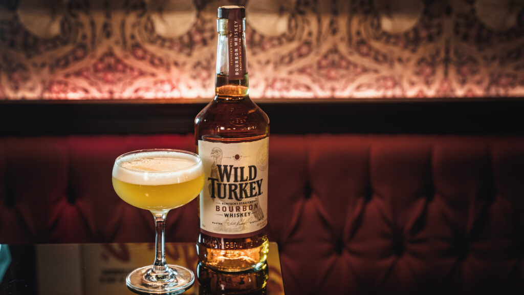degustare bourbon il Giorno dell’Indipendenza whiskey sour Wild Turkey Coqtail Milano