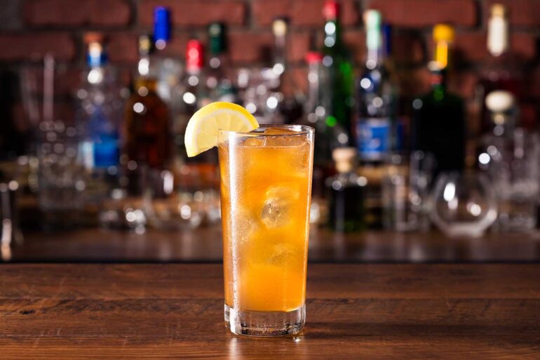 Long-Island-Iced-Tea-Cocktail-IBA-ricetta-Coqtail-Milano