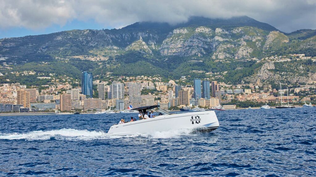 barca-belvedere-vodka-principato-di-monaco-coqtail-milano