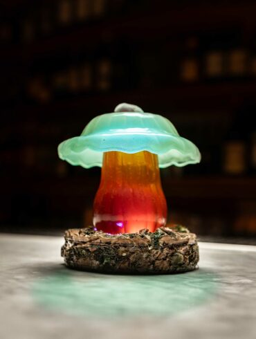 Paradiso-Mysteries-of-the-World-Revival-Negroni-coqtail