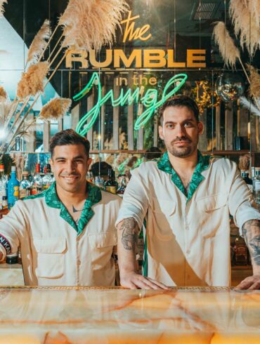 the-bar-in-front-of-the-bar-atene-coqtail