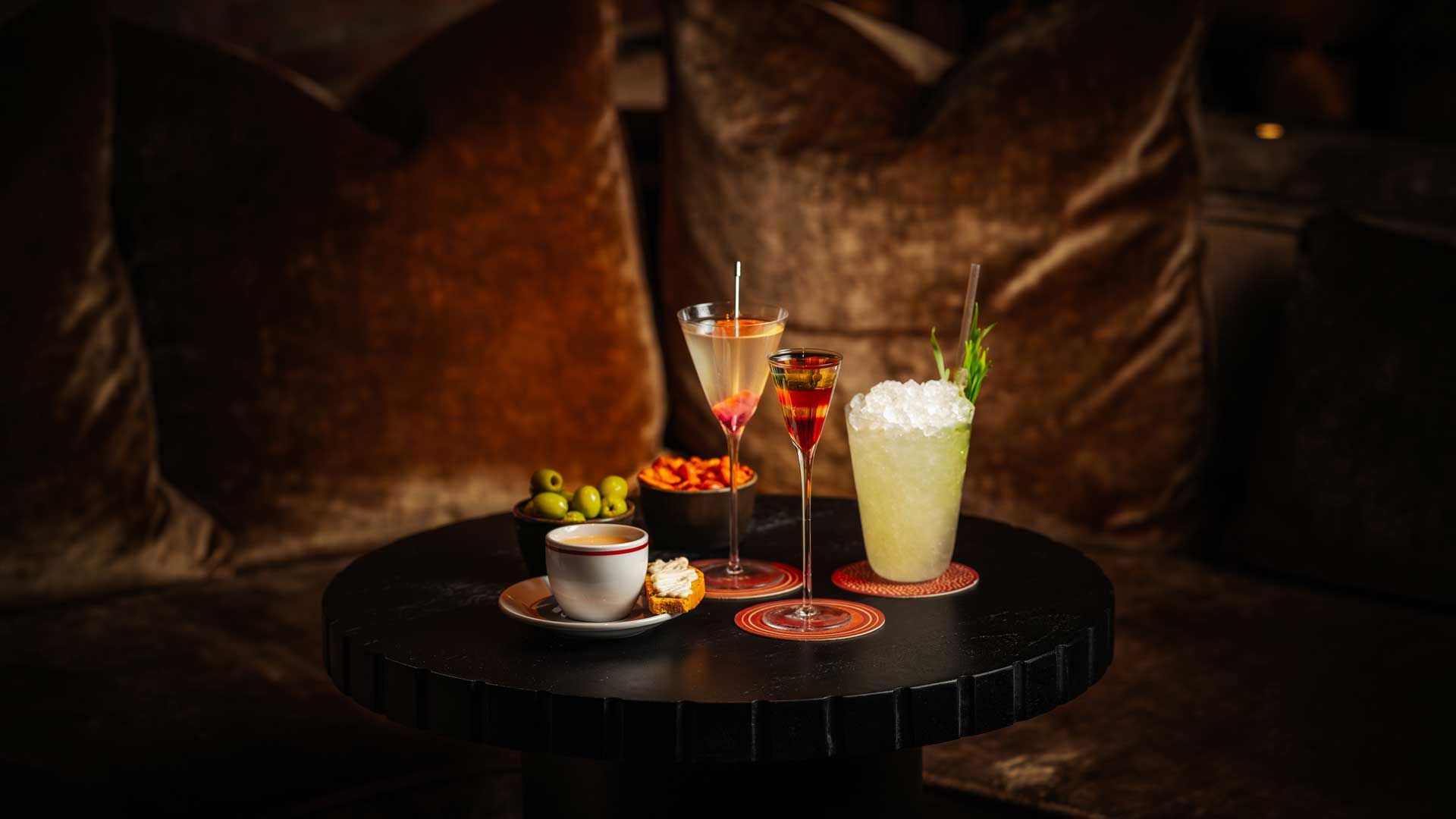 Archive Myth A London s Hidden Cocktail Gem Coqtail archive-myth-a-london-s-hidden-cocktail-gem-coqtail