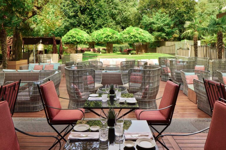 Esterno-Bvlgari-Hotel-Milano-Coqtail