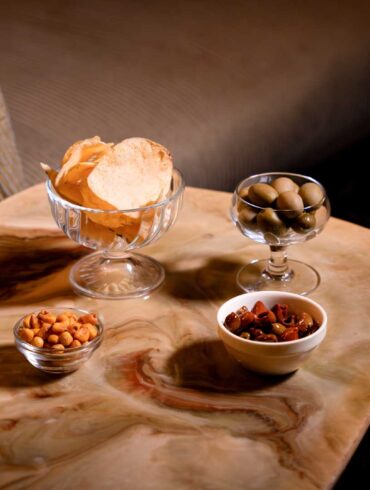 Storia-dell-aperitivo-mangiare-prima-di-mangiare-Coqtail