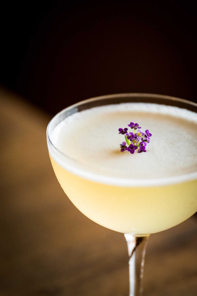 Uno-dei-cocktail-zero-waste-di-Zest-a-Seul-Coqtail