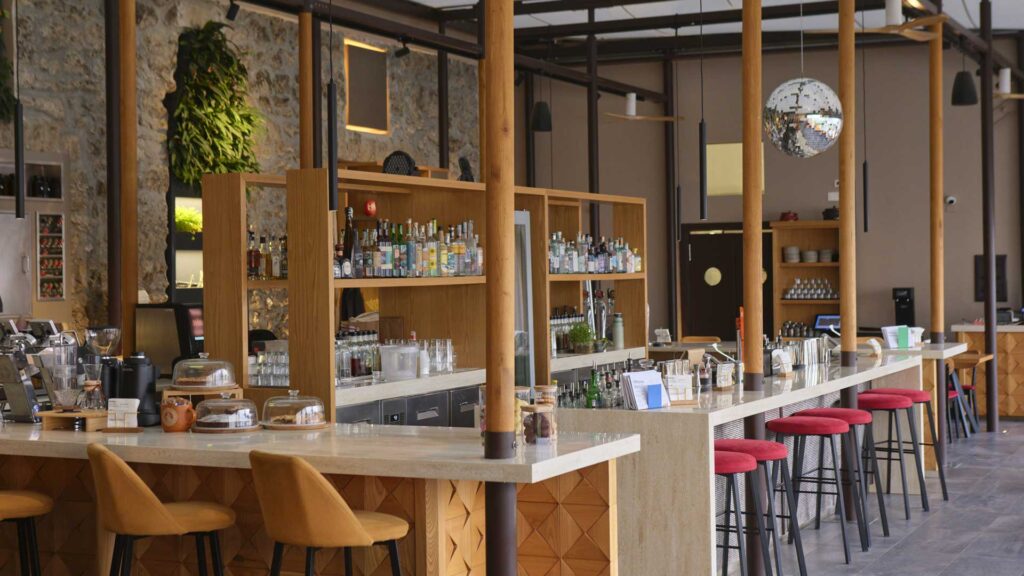 Vincenzo-Pagliara-gli-interni-di-Ritorno-Acerra-Coqtail