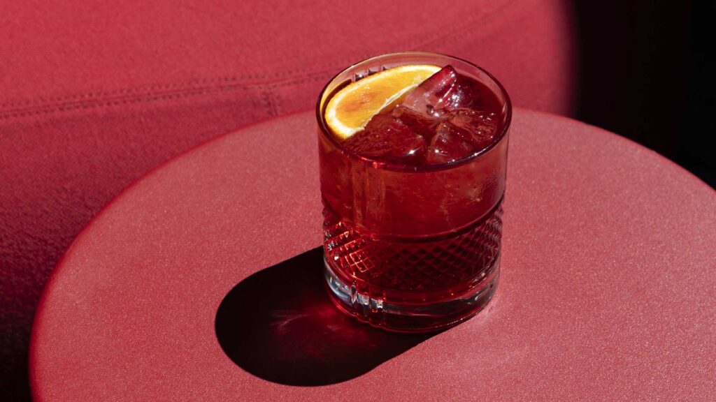 Cocktail-Negroni-miscelazione-curata-da-Serena-De-Simone-Coqtail