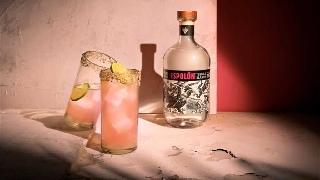 Gulf-Bar-Show-espolon-2-coqtail