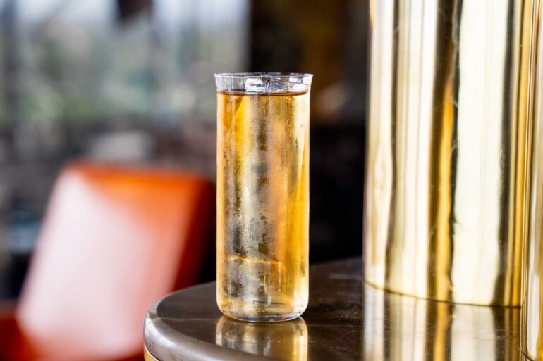 Il-cocktail-Fine-à-l-eau-Coqtail