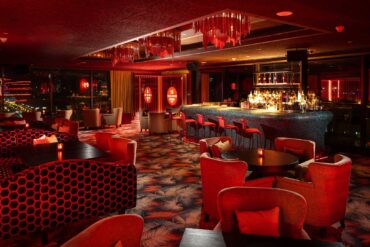 Negroni-lounge-barfly-dubai-3-coqtail