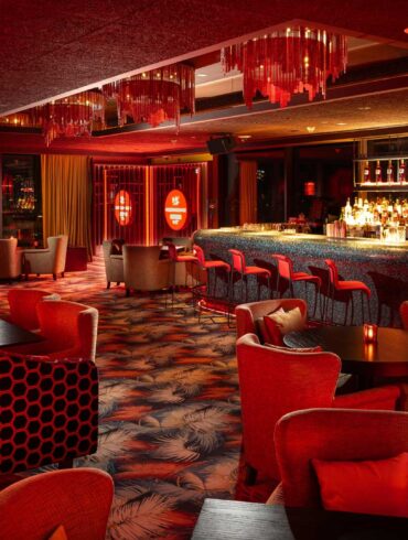 Negroni-lounge-barfly-dubai-3-coqtail