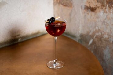 Widow's-Kiss-il-cocktail-della-vedova-Coqtail