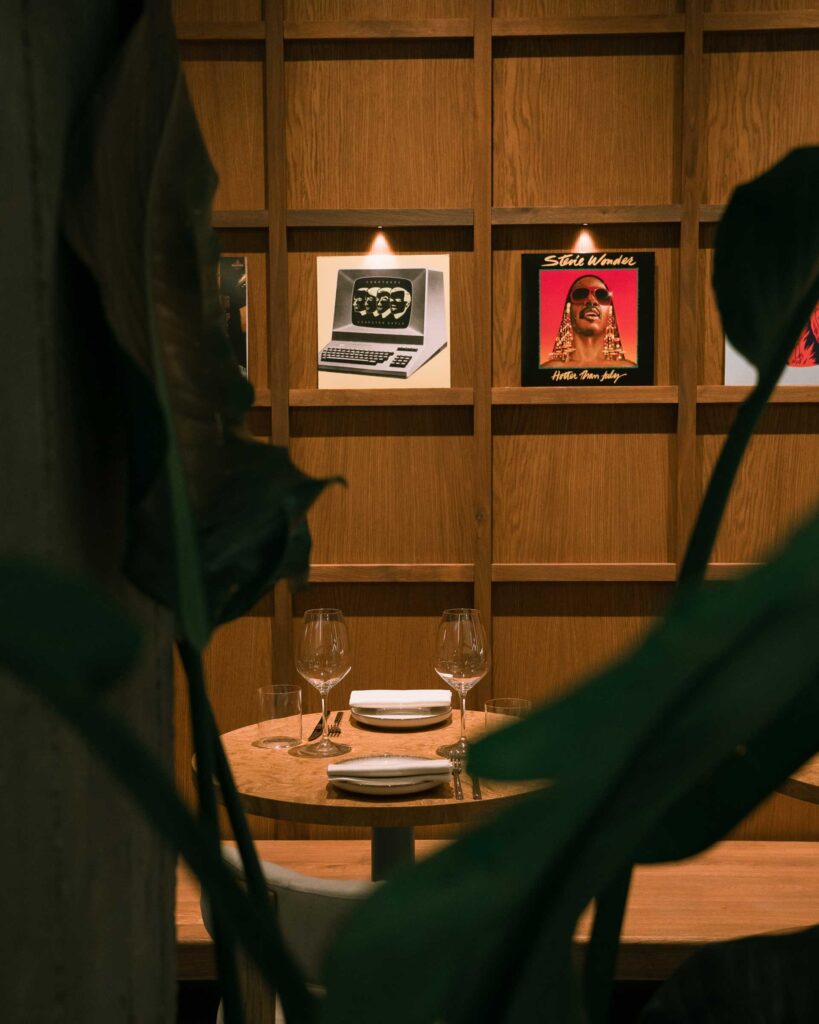 Dettagli-della-sala-di-Mogo-a-Milano-Coqtail