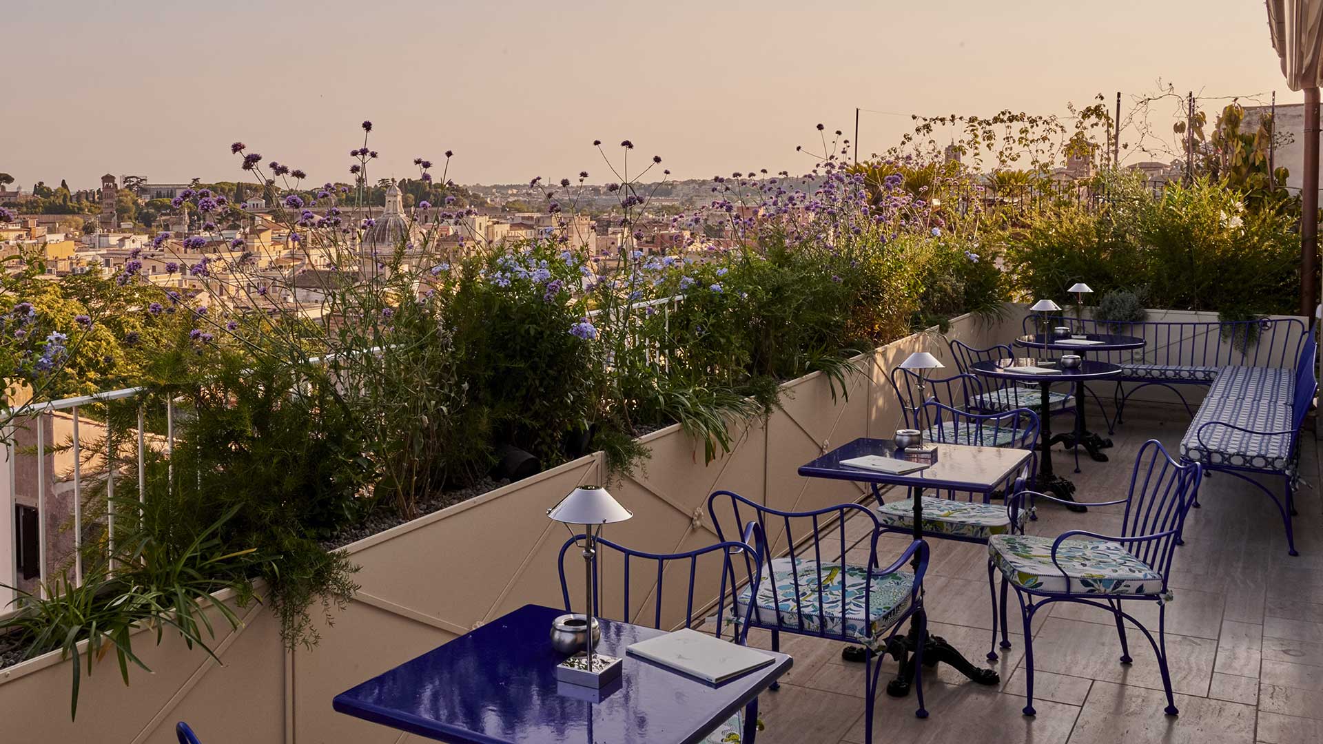 Il-rooftop-di-Casa-Monti-Coqtail