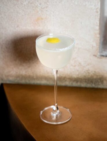 Lemon-Drop-Martini-il-cocktail-di-un-veterano-del-Vietnam-Coqtail