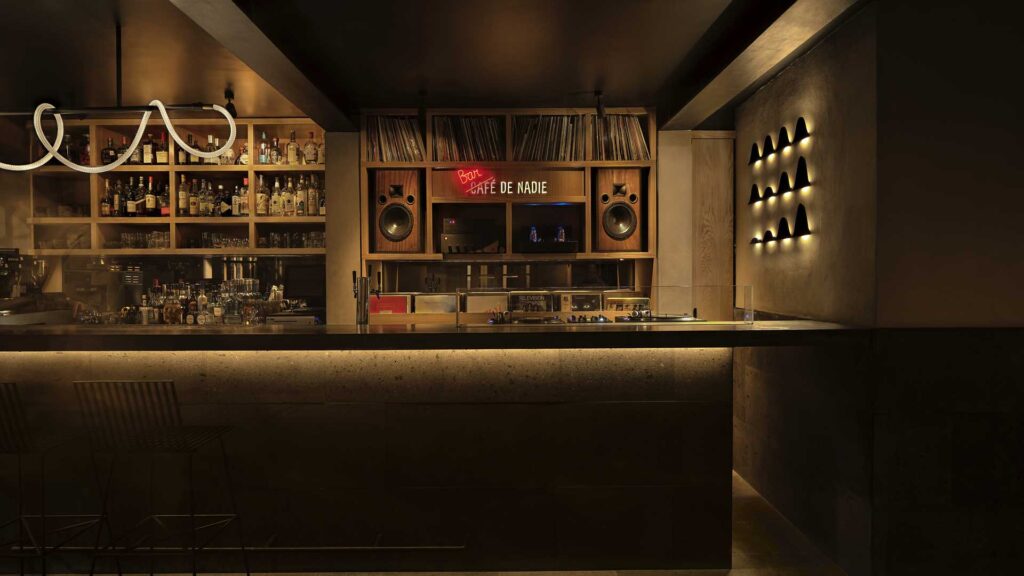 Listening-bar-Café-De-Nadie-Città-del-Messico-Coqtail