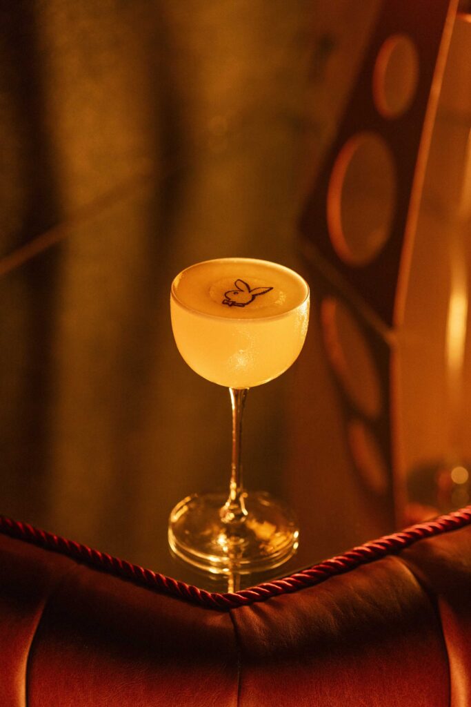 Uno-dei-cocktail-di-Victor-Audio-Bar-Coqtail