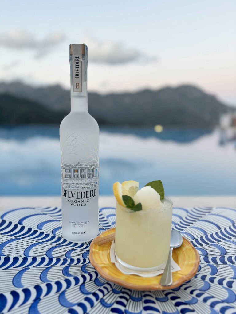 Caruso-Lemon-Experience-cocktail-Belmond-Costiera-Amalfitana-Coqtail