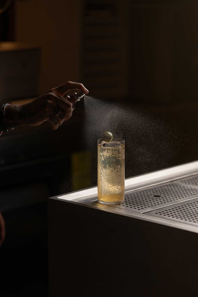 Cocktail-Form-+-Matter-(FO+MA)-Coqtail