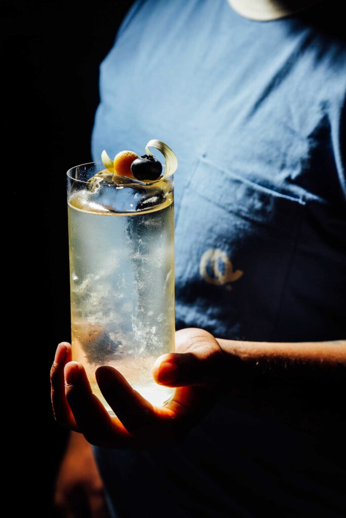 Drink-dalla-identità-netta-Coqtail