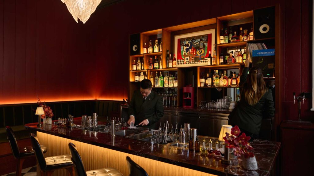 Il-fascino-di-Tailor-Room-Sydney-Coqtail
