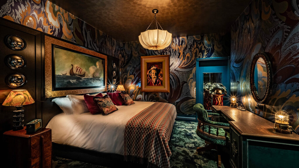 Ardbeg-House-camera-hotel-progetto-di-Russel-Sage-Coqtail