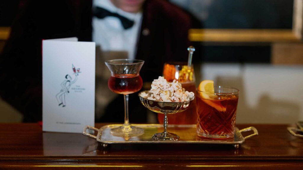 Degustazioni-guidate-al-The-Negroni-Salon-Coqtail