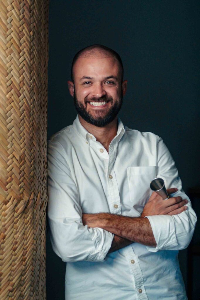 Rodrigo-Urraca-di-Handshake-Speakeasy-Coqtail