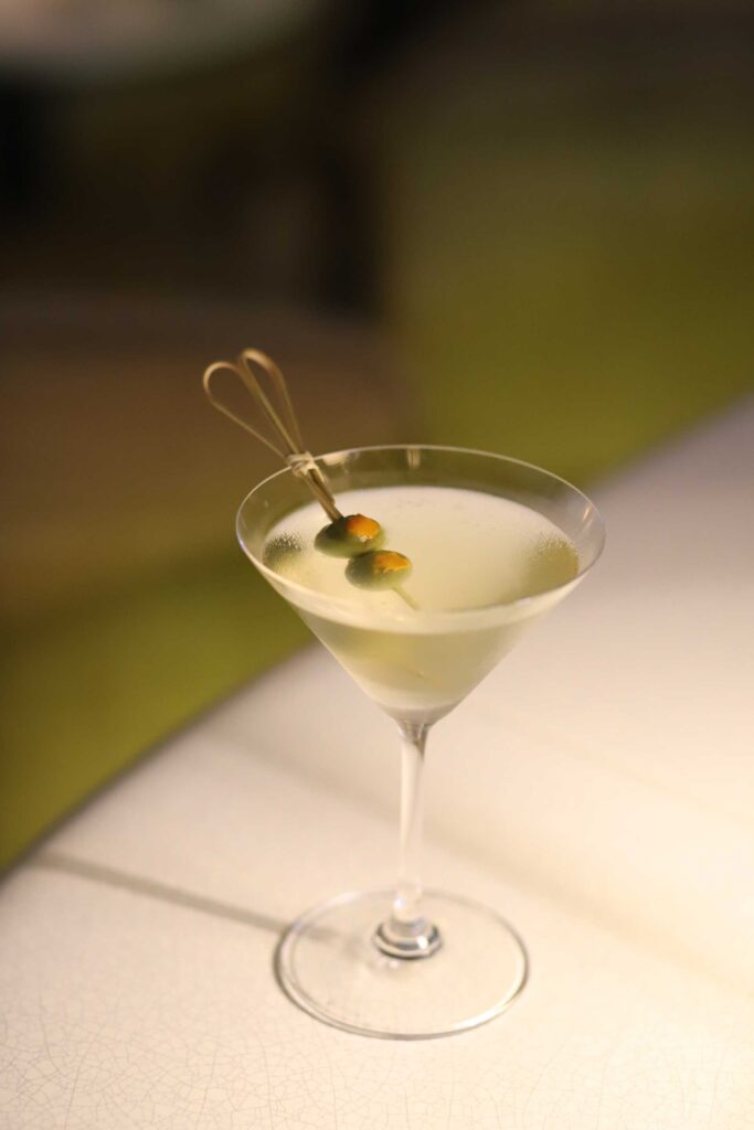 Signature-drink-allo-Champagne-Bar-Coqtail
