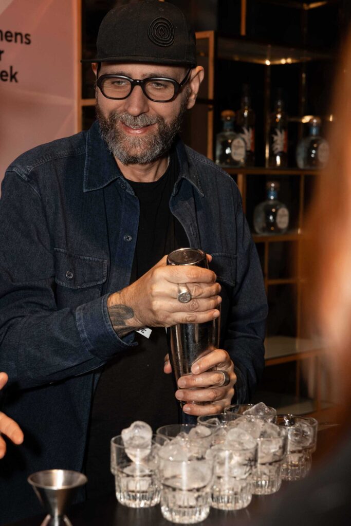 All’interno dell’Athens Bar Week c’è anche l’opening party