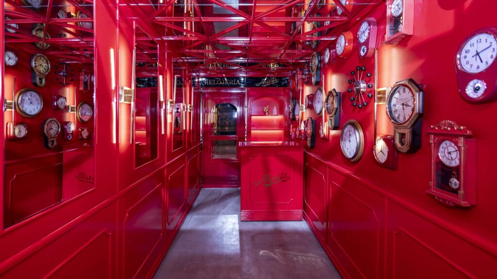 Interni Ahorita Cantina