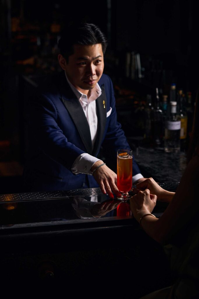 Ian Lui assistente bar manager