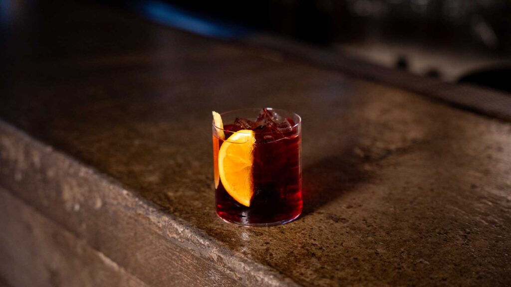 Negroni Riff, twist on classic ai sentori di rosa
