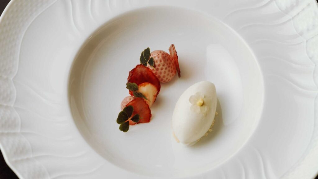 Un piatto della chef Raffaella De Vita, Gucci Osteria da Massimo Bottura