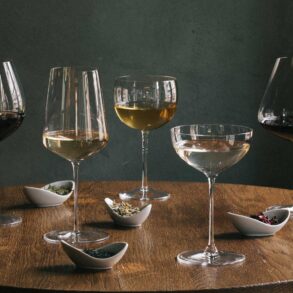 Una selezione di tè serviti nei calici