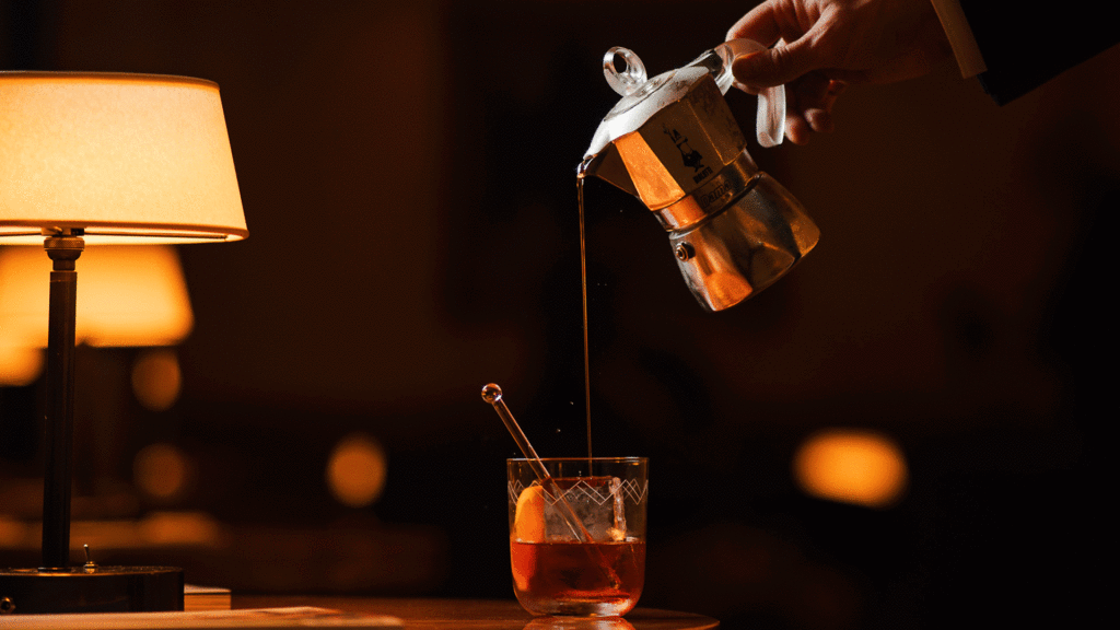 The-Carlton-Bar-Milano-negroni-sveglaito-Coqtail