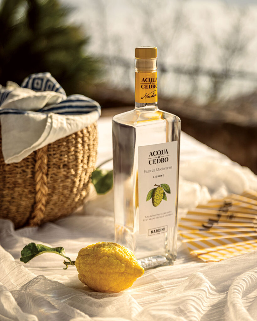 Usare Acqua di Cedro nei drink