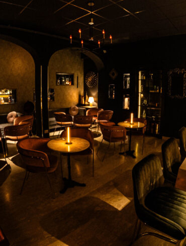 Interni-locale-DNA-Cocktail-Room-Catania-Coqtail