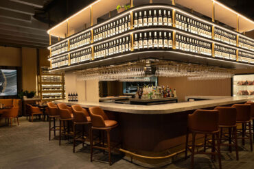 Bancone 1986 Steak House Tres Monos