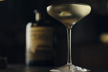 La ricetta del Champagne Martini, il signature drink del Jerry Thomas Bar Room
