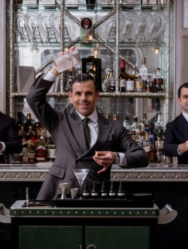 Expat Connaught Bar a Londra
