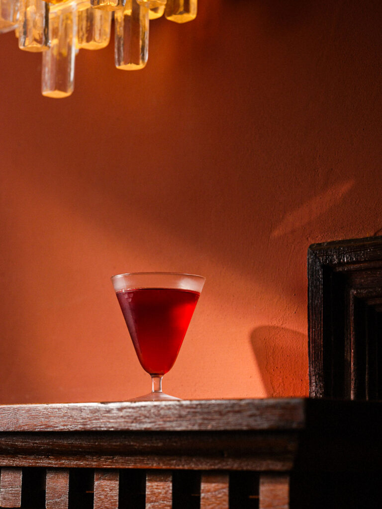 Uno dei cocktail della drink list ispirata Rong Zhai