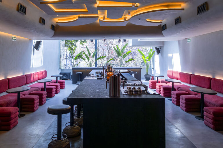 Interni Ahorita Cantina