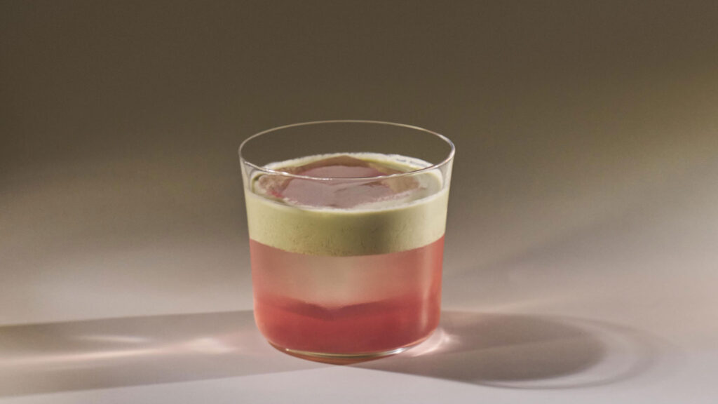 Strawberry Matcha Cloud di Jigger & Pony