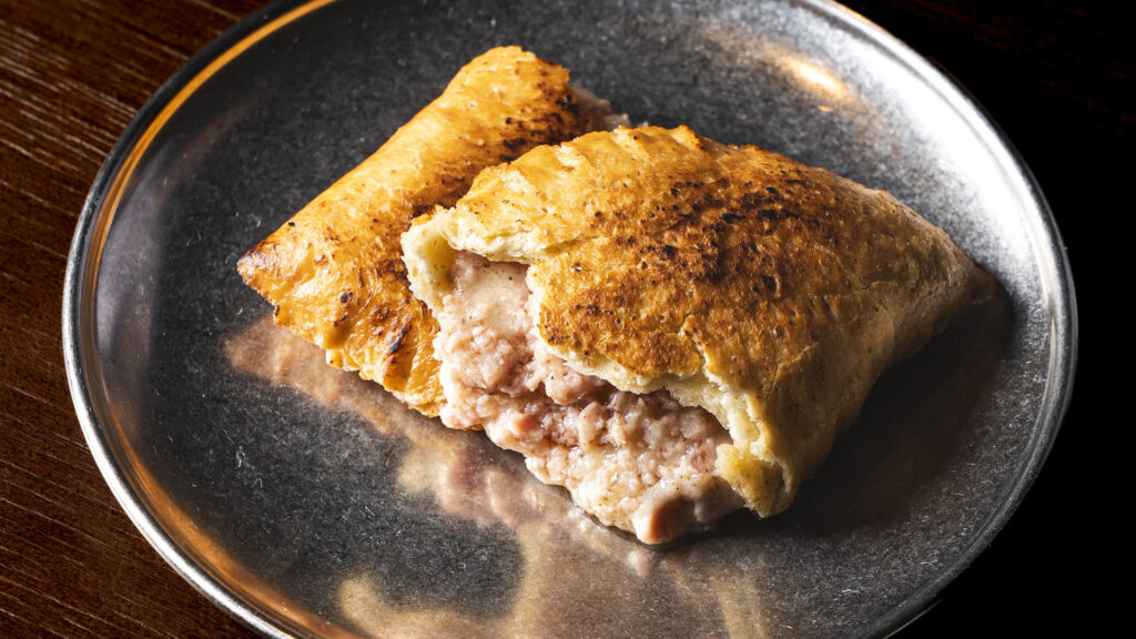 Panzerotto con mortadella e provolone di Alto