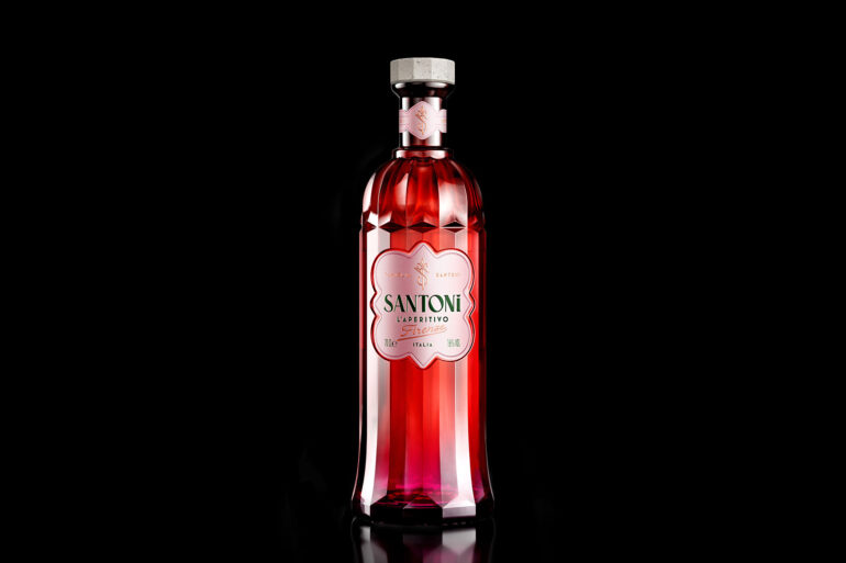 La nuova bottiglia di Santoni L'Aperitivo